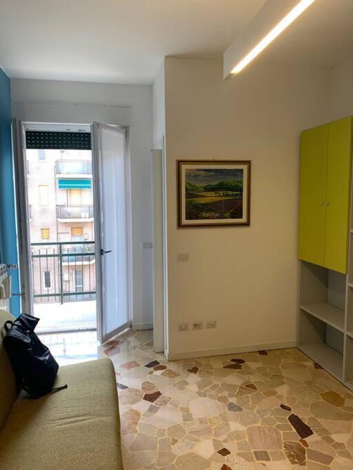 Cozy 1-Room Studio In Giambellino Milano Exteriör bild